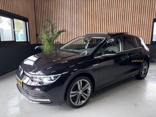 VOLKSWAGEN GOLF 1.5 eTSI Style PANO! LED! STOELMASSAGE!