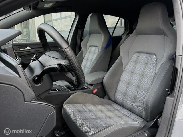 Volkswagen Golf 1.4 eHybrid GTE Navi Carplay Virtual Camera 18 inch IQ Matrix