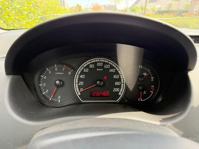Suzuki Swift 1.3 Limited, Airco, APK 25-01-2027.