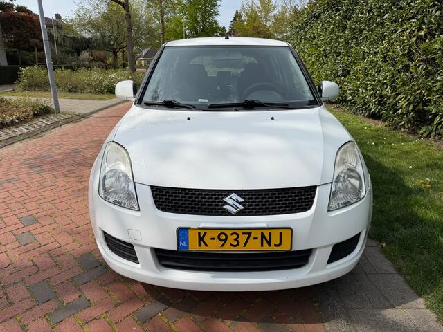 Suzuki Swift 1.3 Limited, Airco, APK 25-01-2027.