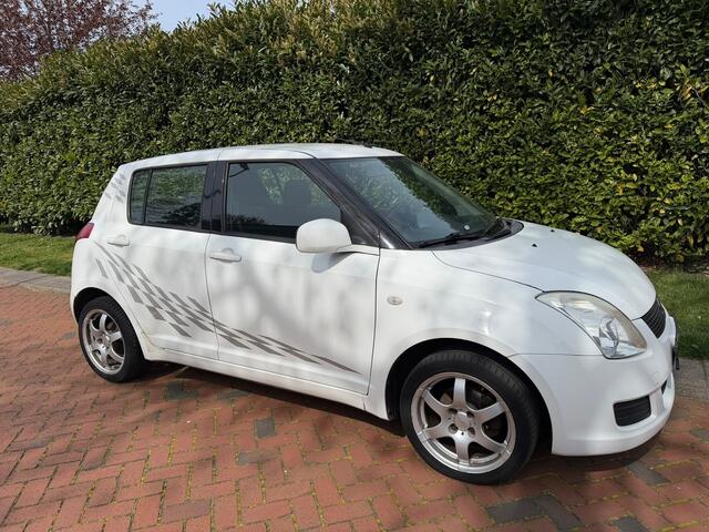 Suzuki Swift 1.3 Limited, Airco, APK 25-01-2027.
