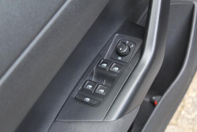 Volkswagen Polo 1.0 TSI Comfortline Business 95PK | Navigatie | Parkeersensoren | Cruise Control | Apple/Android Carplay