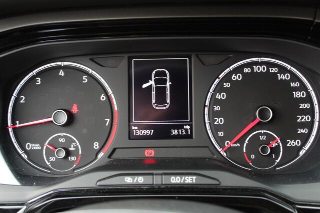 Volkswagen Polo 1.0 TSI Comfortline Business 95PK | Navigatie | Parkeersensoren | Cruise Control | Apple/Android Carplay