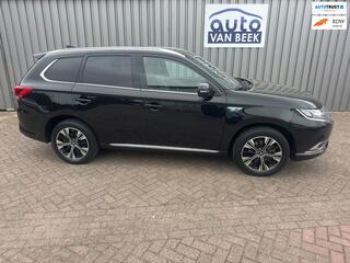 MITSUBISHI OUTLANDER 2.4 PHEV S-Edition