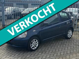 TOYOTA YARIS 1.3-16V VVT-i YORIN 87PK! NL AUTO NAP! AIRCO l 3e EIGENAAR l TREKHAAK l ELEK PAKKET! GOED ONDERHOUDEN l NIEUWE APK!