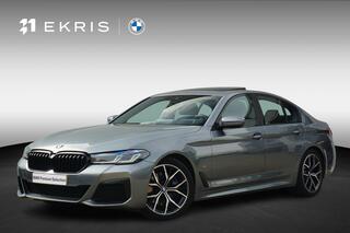 BMW 5-SERIE Sedan 530i M Sport | Schuif-kanteldak | BMW Laserlicht | Head-up | Elektrisch bedienbare achterklep | HIFI