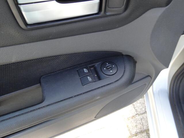 Ford Focus Wagon 2.0-16V Rally Edition Airco Cruise Onderhoudsboekjes zie foto,s