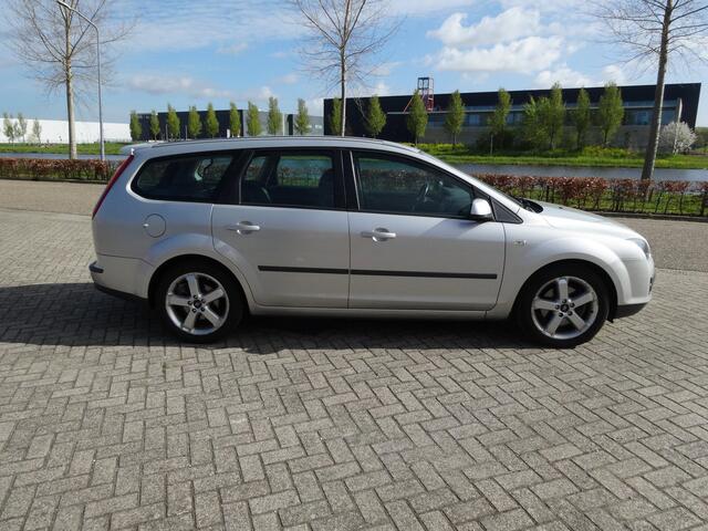 Ford Focus Wagon 2.0-16V Rally Edition Airco Cruise Onderhoudsboekjes zie foto,s