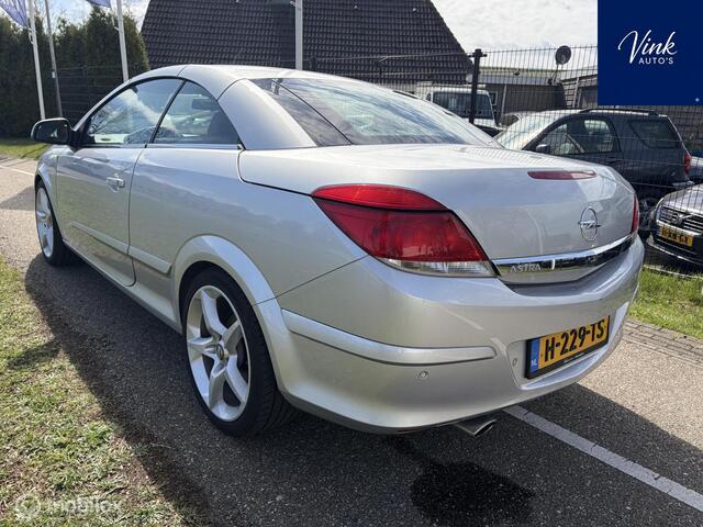 Opel Astra TwinTop 1.6 111 Edition | Leer | Hardtop Cabrio | APK  | Parkeersensoren | Stoelverwarming