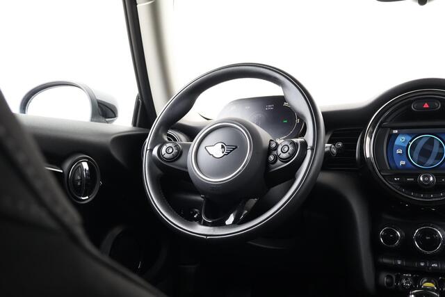 Mini Electric Essential 33 kWh Navigatie / cruise control / Sportstoelen / Led Pakket / DAB