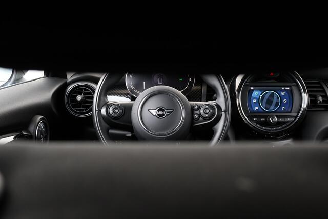 Mini Electric Essential 33 kWh Navigatie / cruise control / Sportstoelen / Led Pakket / DAB