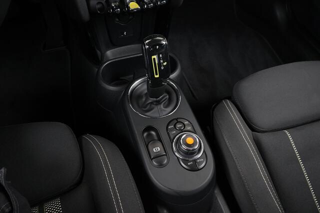 Mini Electric Essential 33 kWh Navigatie / cruise control / Sportstoelen / Led Pakket / DAB