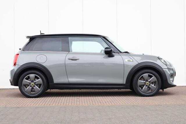 Mini Electric Essential 33 kWh Navigatie / cruise control / Sportstoelen / Led Pakket / DAB