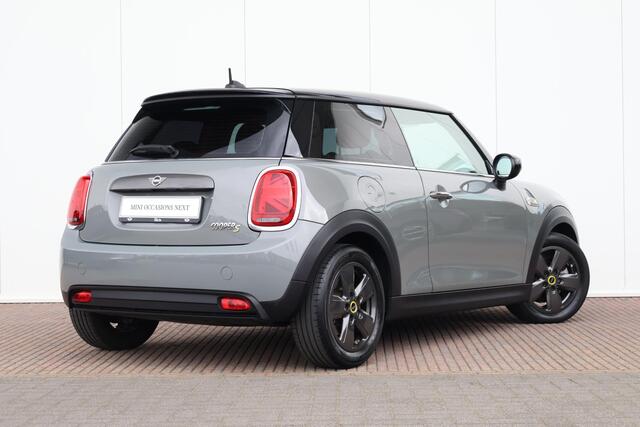 Mini Electric Essential 33 kWh Navigatie / cruise control / Sportstoelen / Led Pakket / DAB