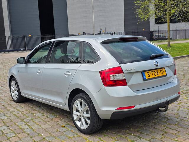 Skoda Rapid Spaceback 1.2 TSI Greentech Ambition Businessline Pro 2e eigenaar dealer onderhouden navigatie cruis control trekhaak