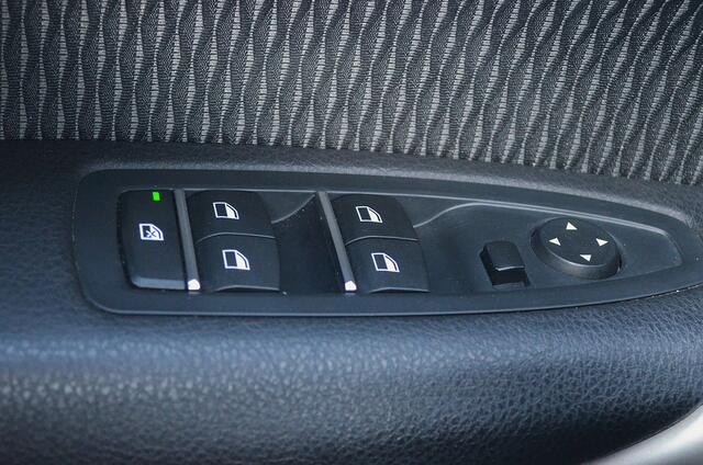 BMW 1-Serie 118i Executive | Stoelverwarming | Automaat