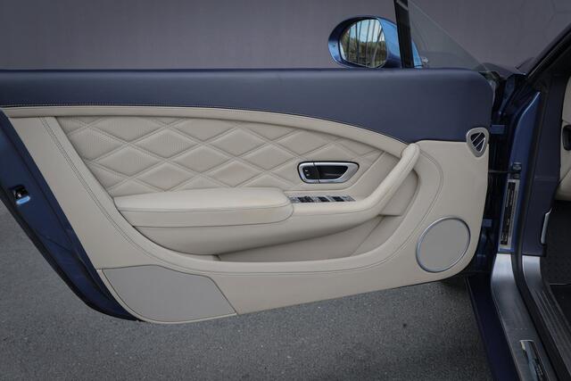 Bentley Continental GTC 6.0 W12 | MULLINER | MASSAGE & STOELVERWARMING & VERKOELING | ADAPTIVE CRUISE CONTROL | CAMERA | 21 | LUCHTVERING | 4WD | ETC.