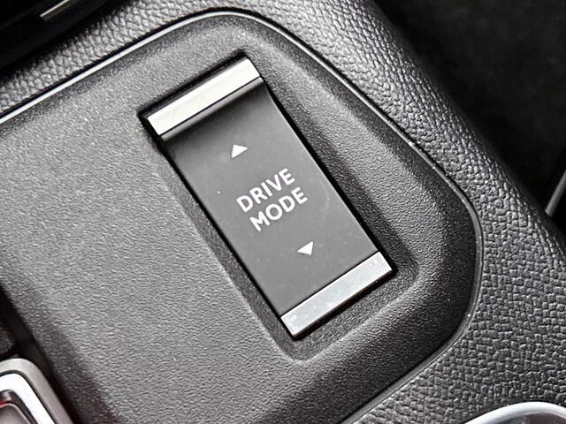 Opel E-Corsa Elegance 50 kWh |  |