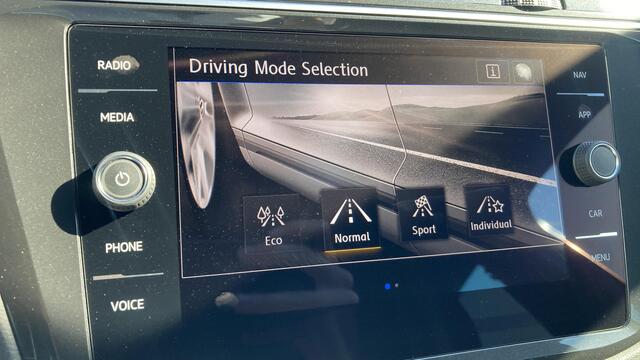 Volkswagen Tiguan 1.5 TSI ACT 150pk DSG Comfortline Business | Navi | Full-LED | 19Inch | Virtual Cockpit