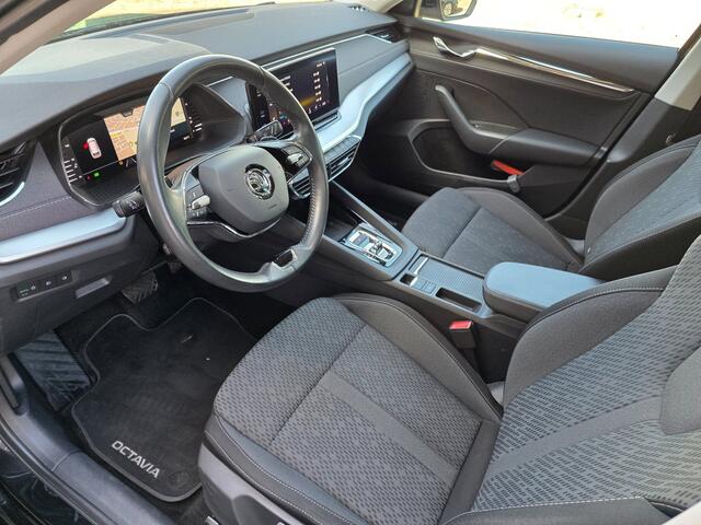 Skoda Octavia Combi 1.0 e-TSI Business Edition Plus Automaat BJ.2022 / Navi / Led / Keyless / Clima / 18Lmv / Trekhaak 