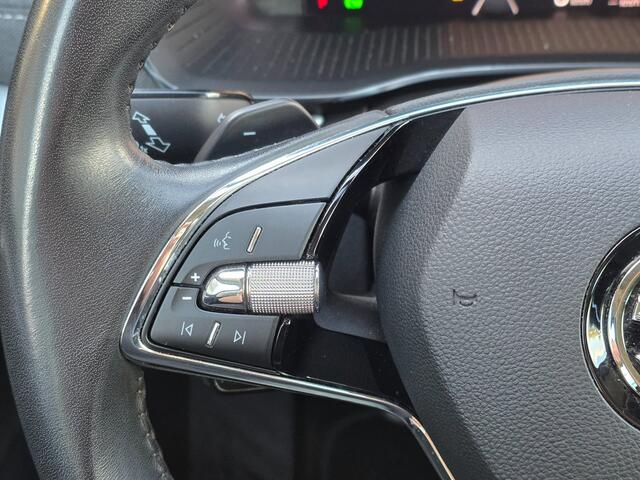 Skoda Octavia Combi 1.0 e-TSI Business Edition Plus Automaat BJ.2022 / Navi / Led / Keyless / Clima / 18Lmv / Trekhaak 