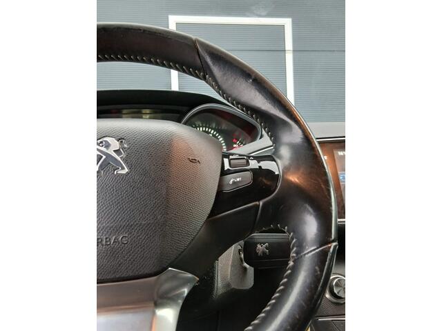 Peugeot 308 SW 1.2 PureTech Blue Lease Export