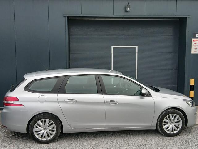 Peugeot 308 SW 1.2 PureTech Blue Lease Export