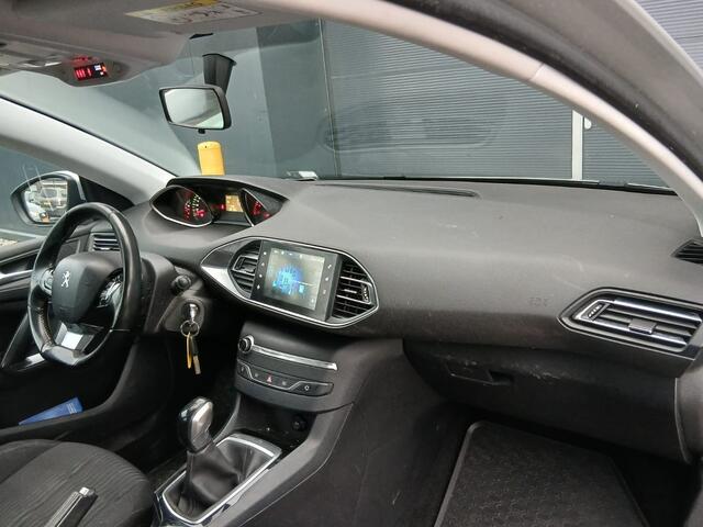 Peugeot 308 SW 1.2 PureTech Blue Lease Export
