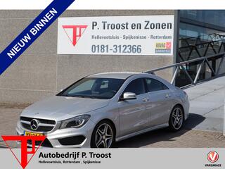 MERCEDES-BENZ CLA-KLASSE 180 Ambition AMG Automaat Navigatie/parkeerassistent/Trekhaak/Climate control/Cruise control/Keyless Entry/Bluetooth met Spraakbediening/18'' Licht metaal