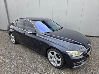 BMW 3-SERIE 328i High Executive Luxury | HUD | Stoelverw. | Camera
