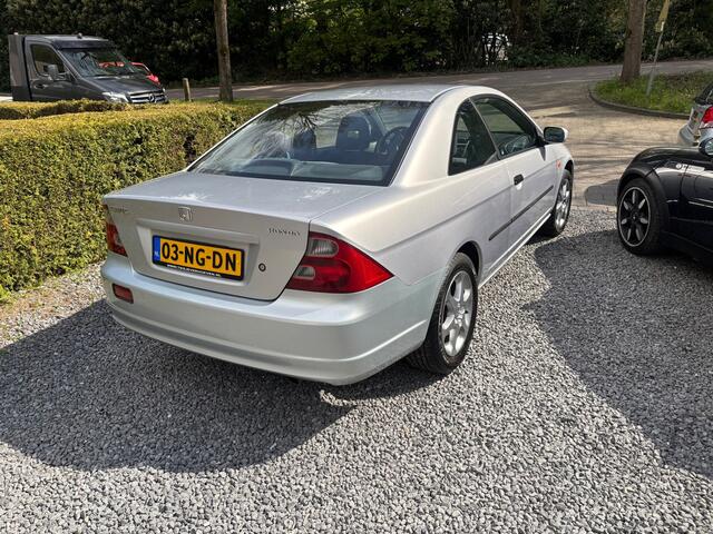 Honda Civic Coup� 1.7i LS STAAT