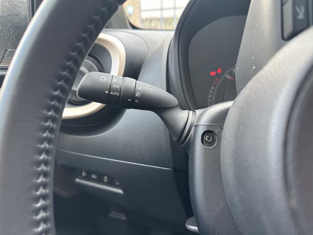 Toyota Aygo X 1.0 VVT-i MT Pulse All-in Prijs Airco/Stoelverwarming/Camera/Two-tone Eurorepar