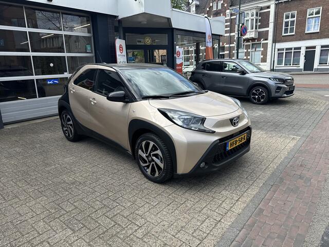 Toyota Aygo X 1.0 VVT-i MT Pulse All-in Prijs Airco/Stoelverwarming/Camera/Two-tone Eurorepar