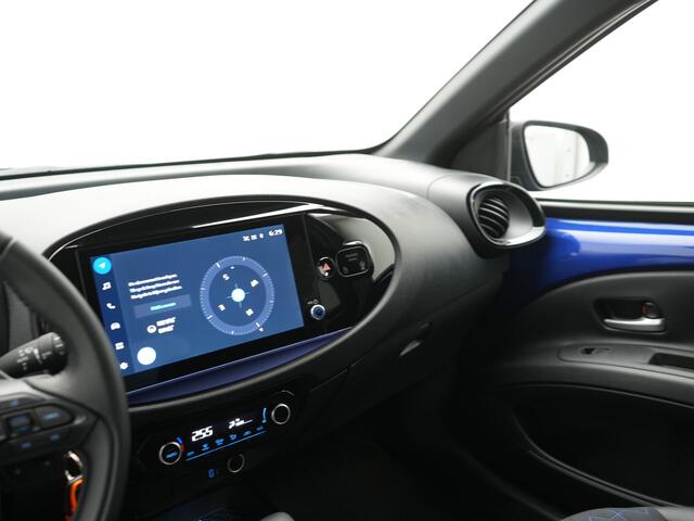 Toyota Aygo X 1.0 VVT-i S-CVT Envy | Cabriodak | Parkeersensoren v+a | Navigatie |