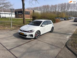 Volkswagen Golf VII