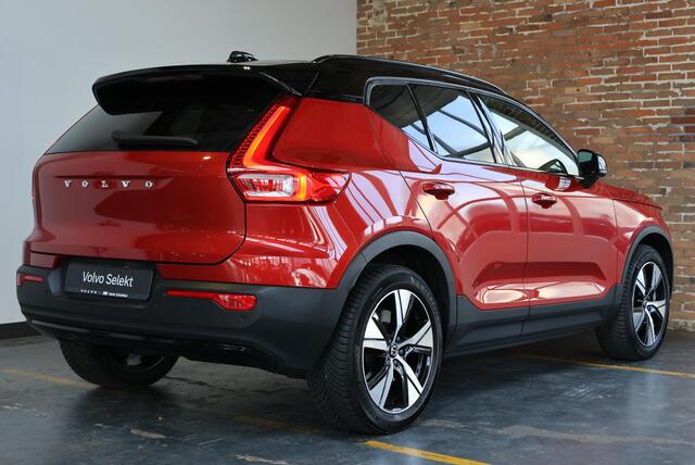 Volvo XC40 Recharge Plus | Dealeronderhouden | Google Infotainment | 4-Seizoenenbanden | Parkeercamera | Parkeersensoren voor + achter | Comfortstoelen | 95