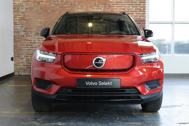 Volvo XC40 Recharge Plus | Dealeronderhouden | Google Infotainment | 4-Seizoenenbanden | Parkeercamera | Parkeersensoren voor + achter | Comfortstoelen | 95