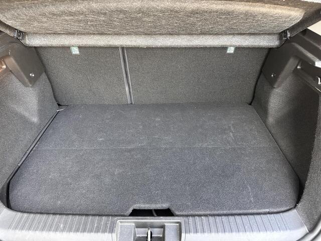 Renault Captur 1.6 E-Tech Plug-in Hybrid 160 Initiale Paris | TWO TONE | Leder | stuur/stoelverwarming | DAB Ontvanger |