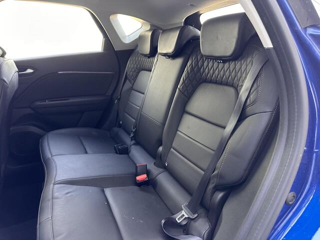 Renault Captur 1.6 E-Tech Plug-in Hybrid 160 Initiale Paris | TWO TONE | Leder | stuur/stoelverwarming | DAB Ontvanger |