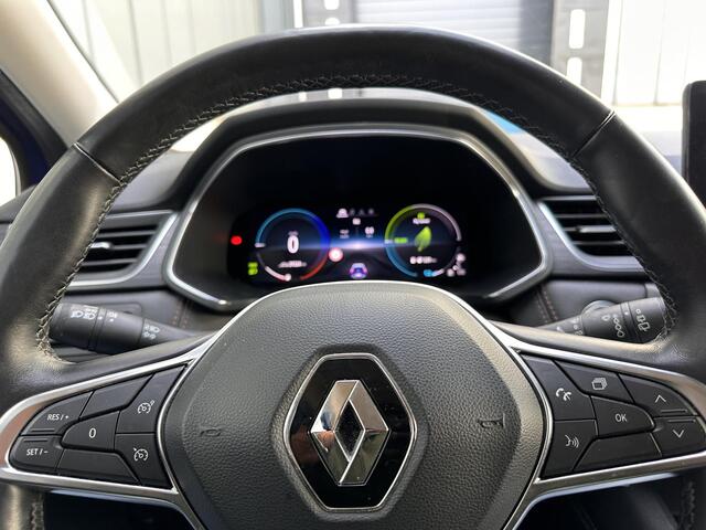 Renault Captur 1.6 E-Tech Plug-in Hybrid 160 Initiale Paris | TWO TONE | Leder | stuur/stoelverwarming | DAB Ontvanger |