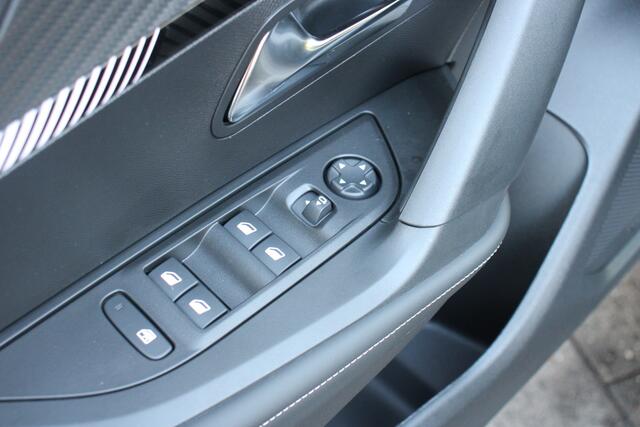 Peugeot 2008 1.2 PureTech 100 Allure