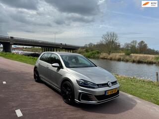 Volkswagen Golf VII
