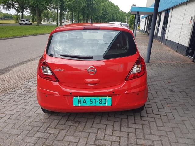 Opel Corsa 1200i 16V 5 DEURS Cruise Controle AIRCO