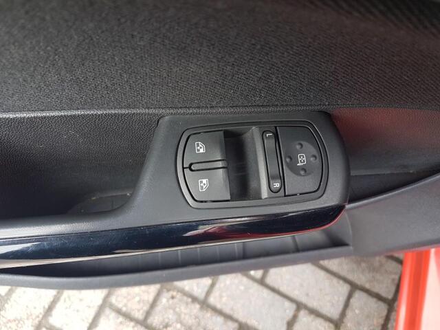 Opel Corsa 1200i 16V 5 DEURS Cruise Controle AIRCO