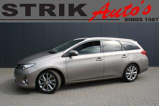 TOYOTA AURIS Touring Sports 1.8 Hybrid Executive - NAVIGATIE - CAMERA - PANORAMADAK