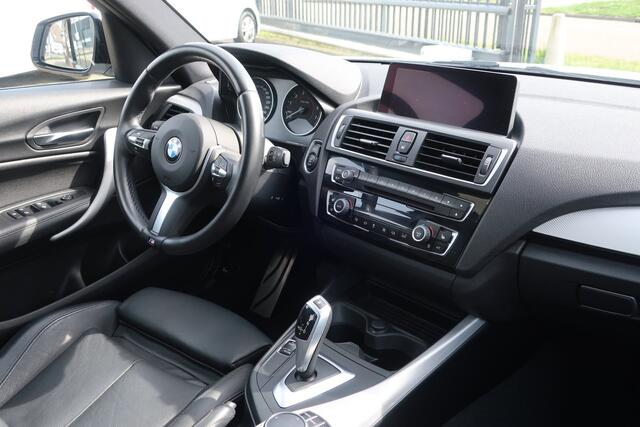 BMW 1-Serie 118i Centennial High Executive. DealerOH_LED_1eEigenaar_M-pakket_PDC_Schuifdak.