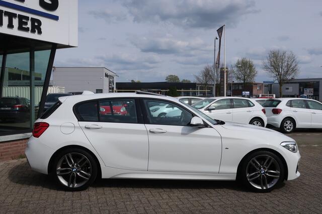 BMW 1-Serie 118i Centennial High Executive. DealerOH_LED_1eEigenaar_M-pakket_PDC_Schuifdak.