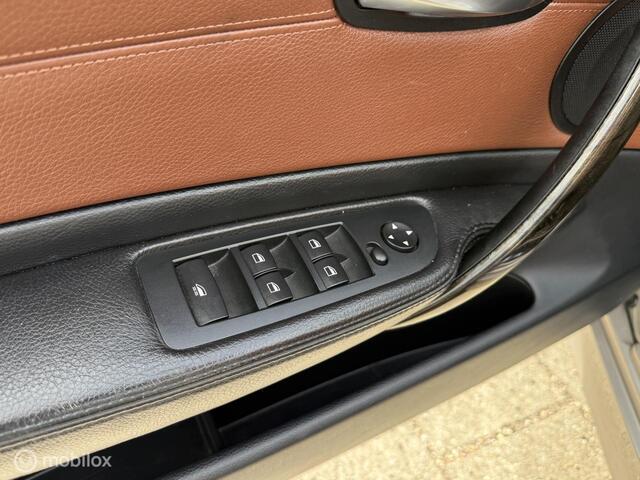 BMW 1-Serie Cabrio 118i High Executive BRUIN LEDER AUTOMAAT