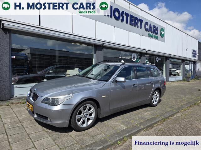 BMW 5-Serie Touring 523i Stationwagen Nette auto let op defect Bj.2009 Full Options AUTOMAAT moter rookt