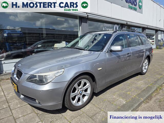 BMW 5-Serie Touring 523i Stationwagen Nette auto let op defect Bj.2009 Full Options AUTOMAAT moter rookt